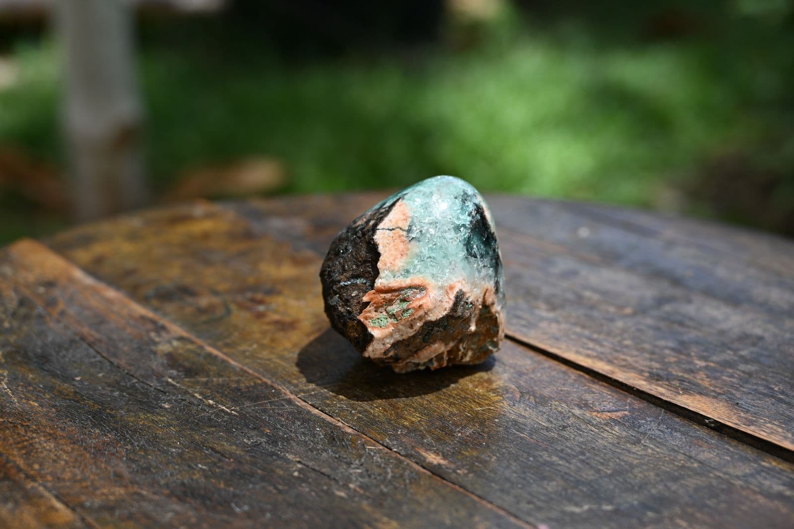 Celadonite-Tinted Chalcedony Nodule on Basalt — view 12