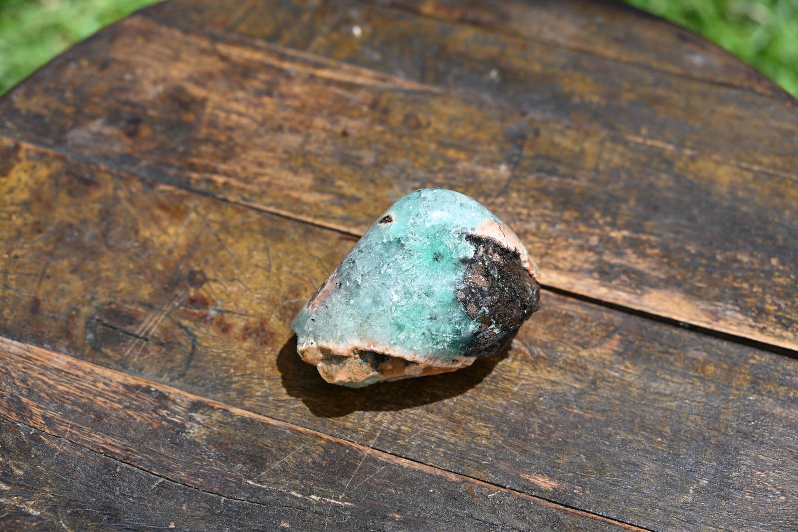 Celadonite-Tinted Chalcedony Nodule on Basalt — view 8